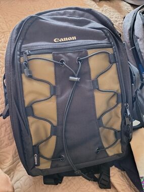 New w/ Tags Canon Men’s Backpack in Black and Tan with Front Bungee